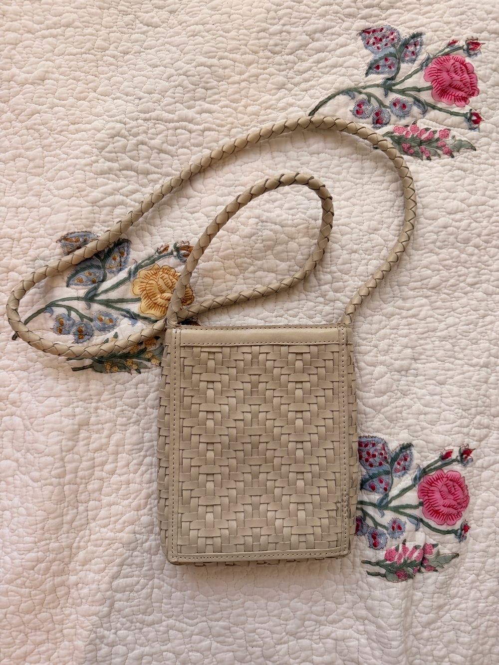 Bembien Woven White Crossbody Phone Bag with Braided Strapped